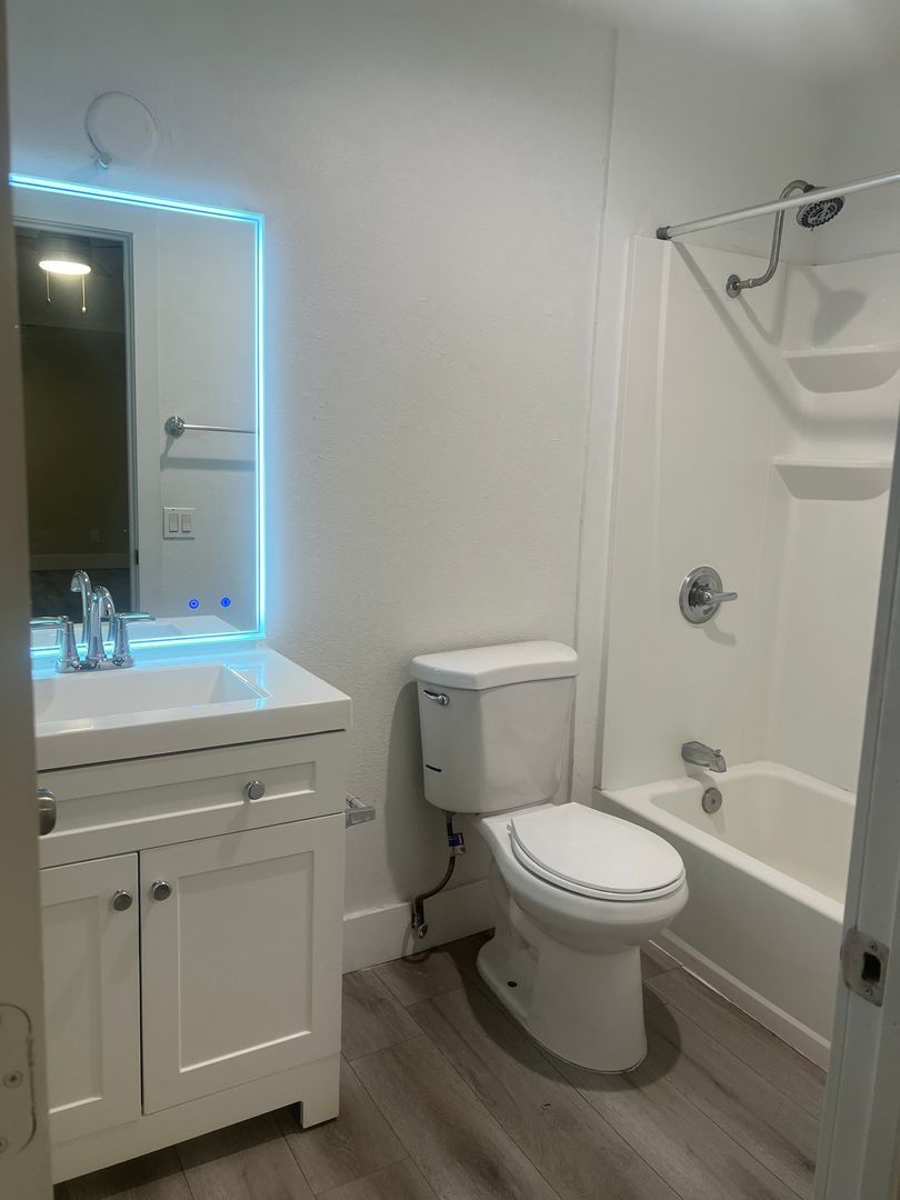 Park City Walk Apartments Unit 24 photo 4